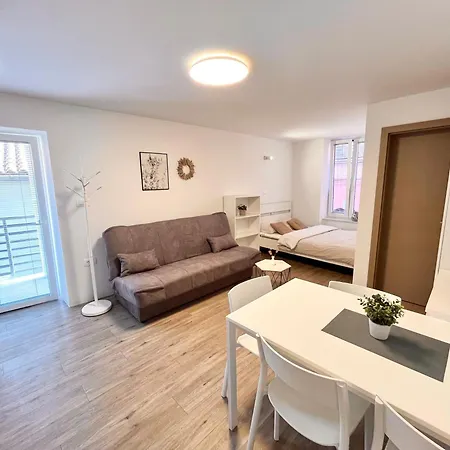 Διαμέρισμα Casa Orange 2 *